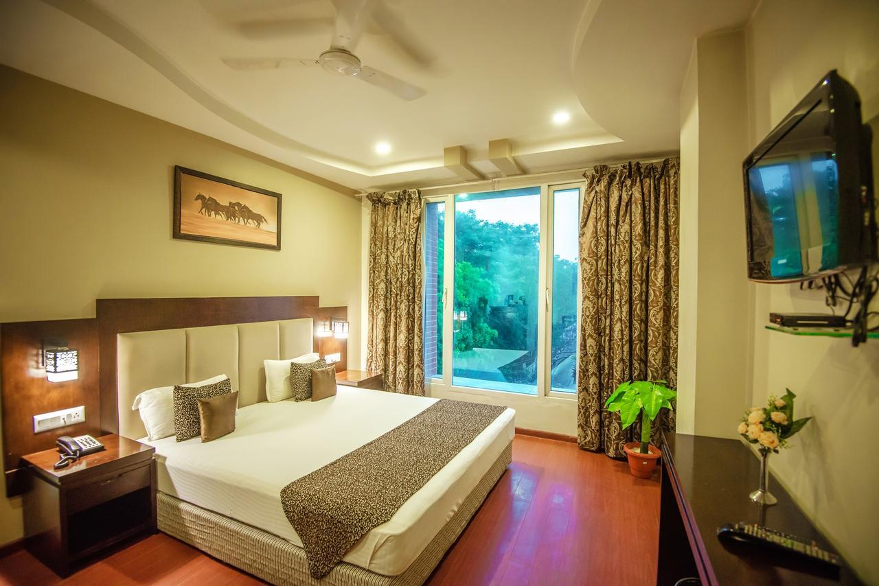 Gold Leaf Hotel Udaipur Buitenkant foto