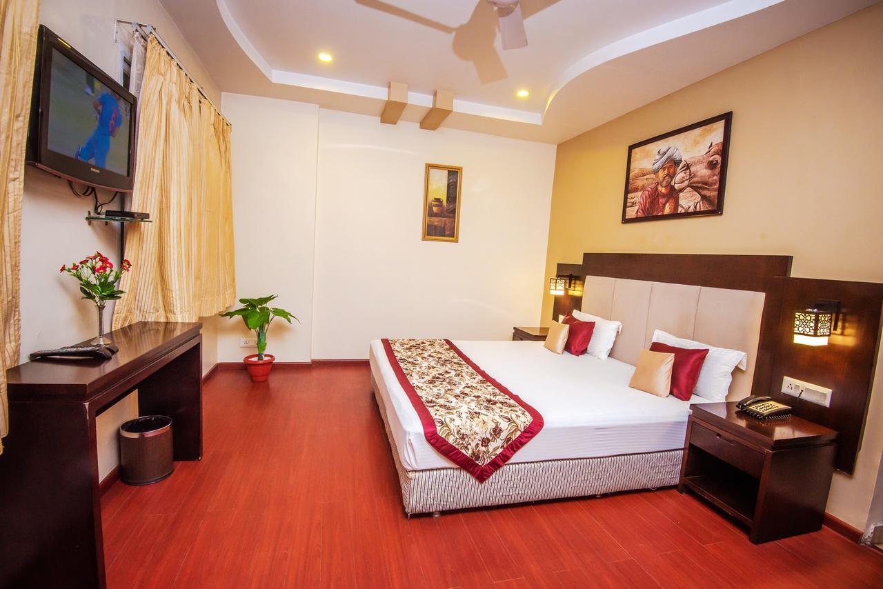 Gold Leaf Hotel Udaipur Buitenkant foto